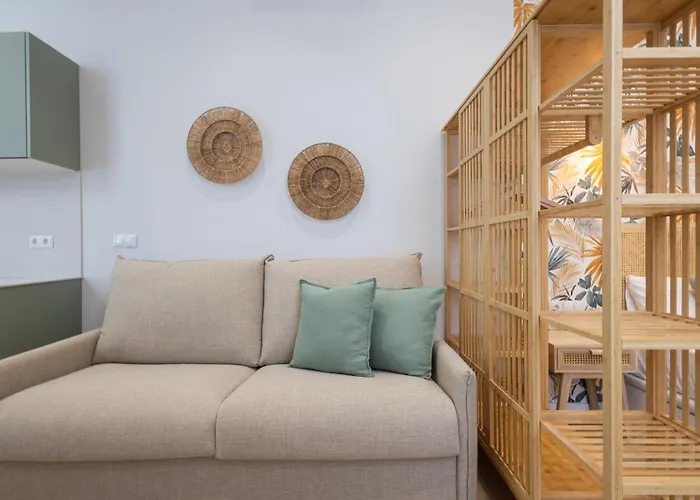 Florit Flats - The Trafalgar Apartment IV