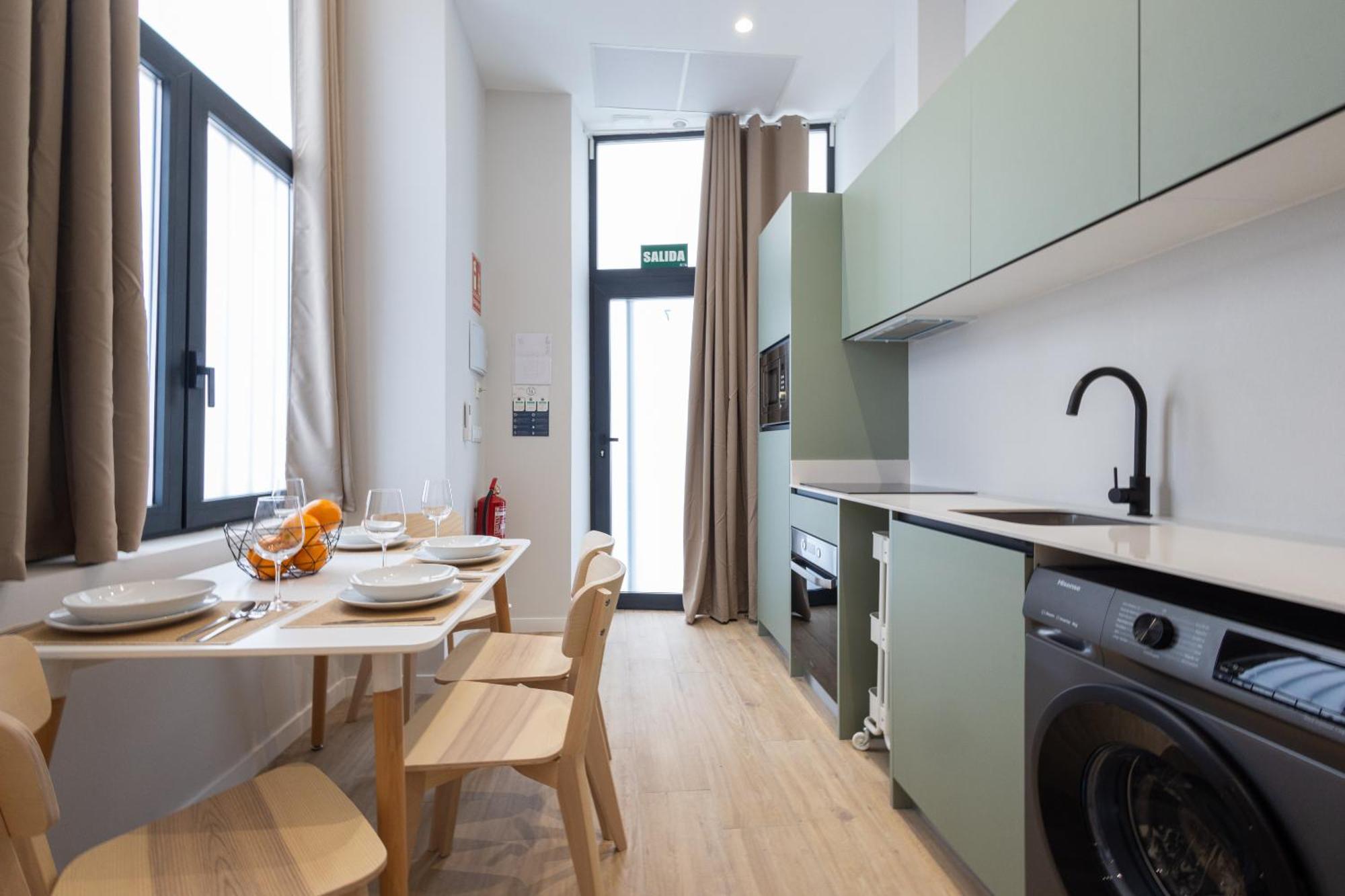 Florit Flats - The Trafalgar Iv Apartment *